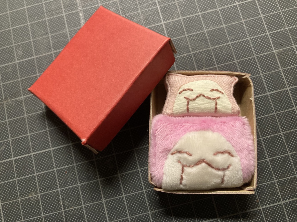 【受注生産】ふわふわのアイコン生物【ちいせぇ】