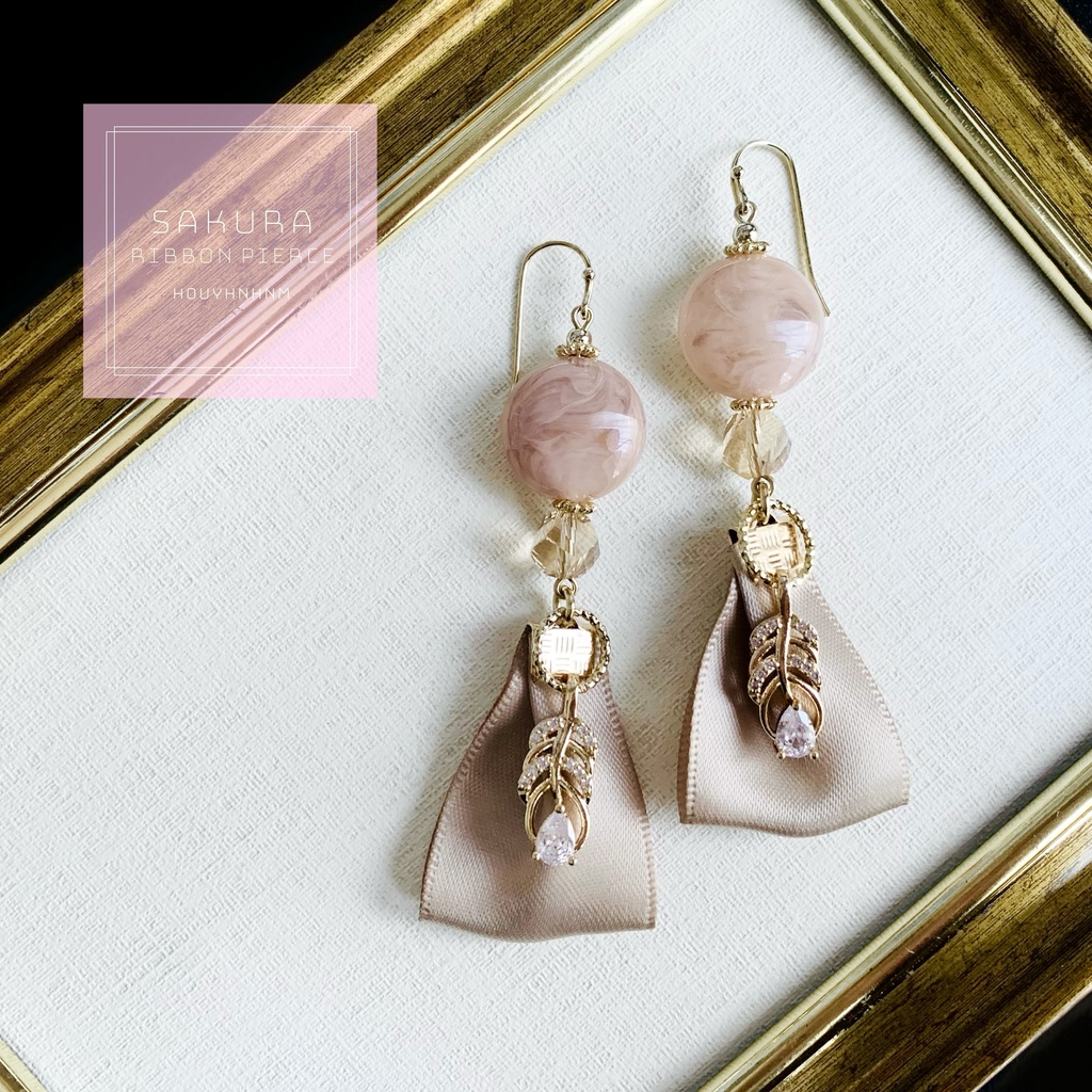 Sakura-colored accessories