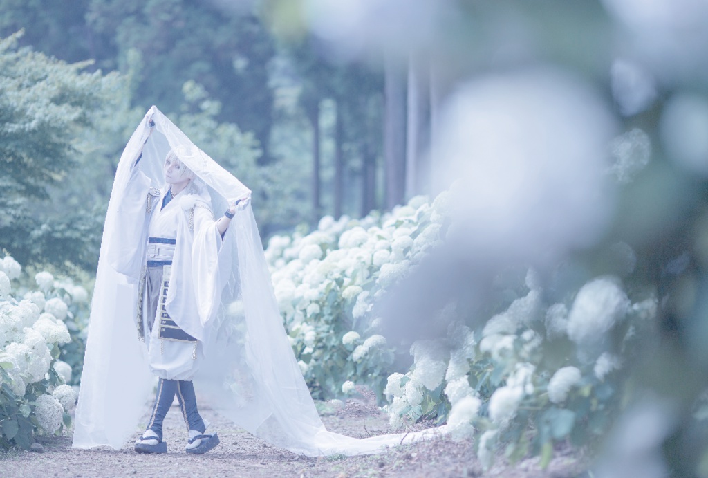 【再販・受注生産】鶴丸国永 写真集 「鶴詰(+旅鶴)」 112P