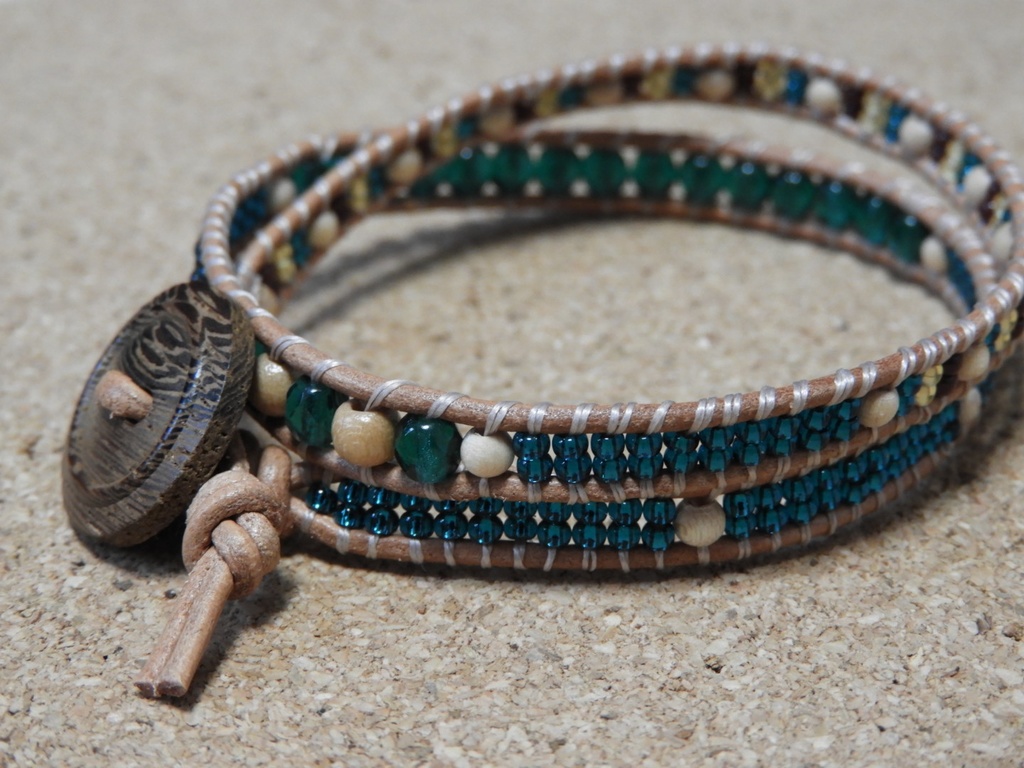 進撃の巨人　リヴァイ　ブレスレット