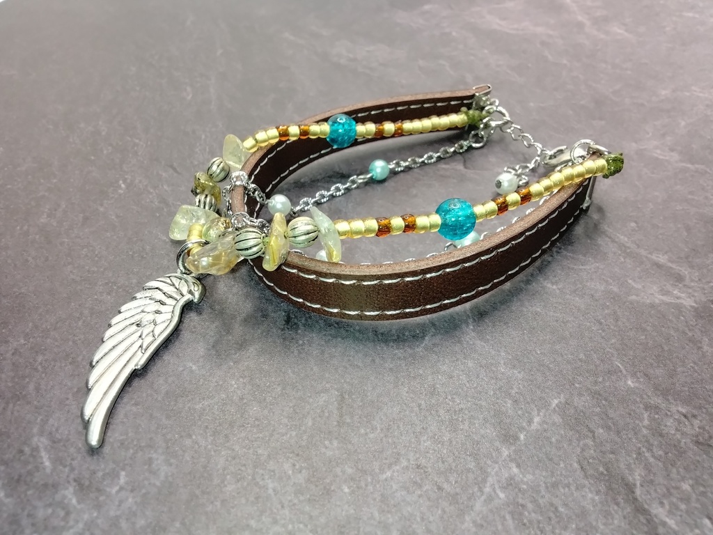 進撃の巨人 エルヴィン ブレスレット