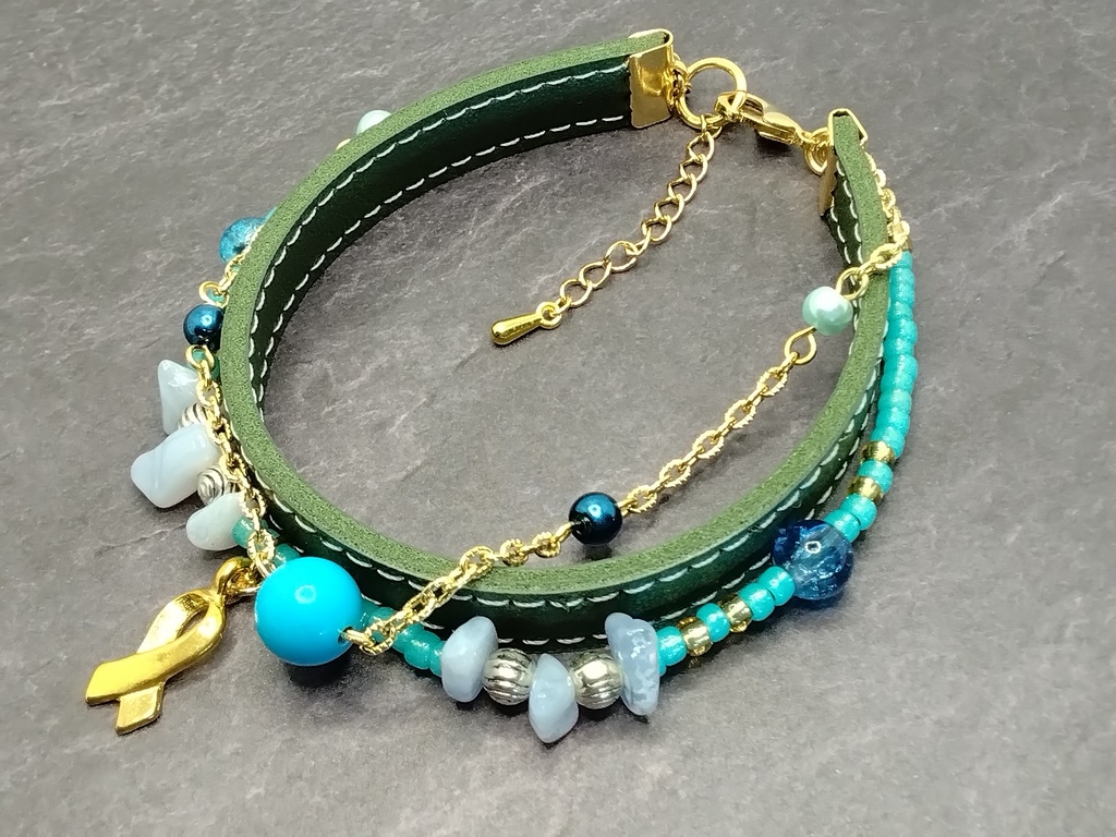 進撃の巨人 エルヴィン ブレスレット