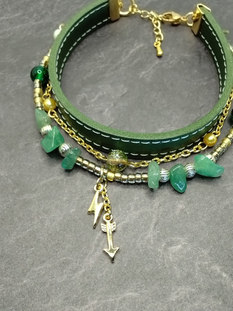 進撃の巨人 モブリット ブレスレット