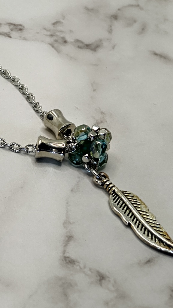 進撃の巨人 リヴァイ ネックレス