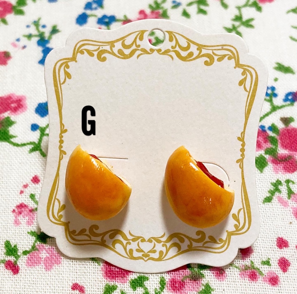 ミニパンピアス