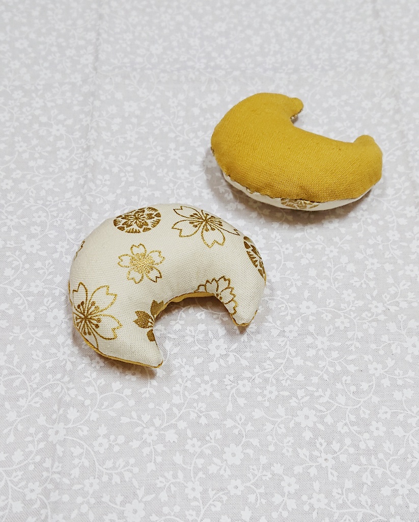 もちマスあごまくら