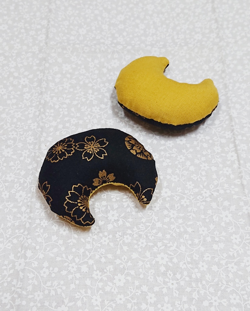 もちマスあごまくら