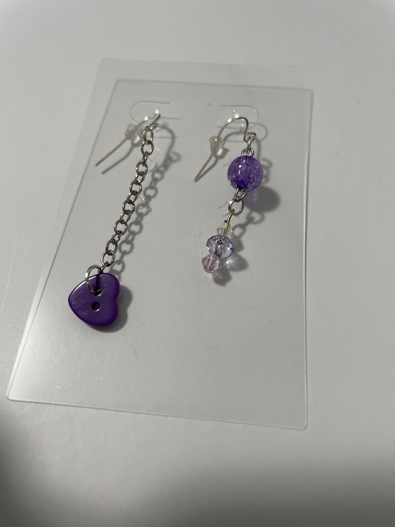 ボタンピアス(紫)