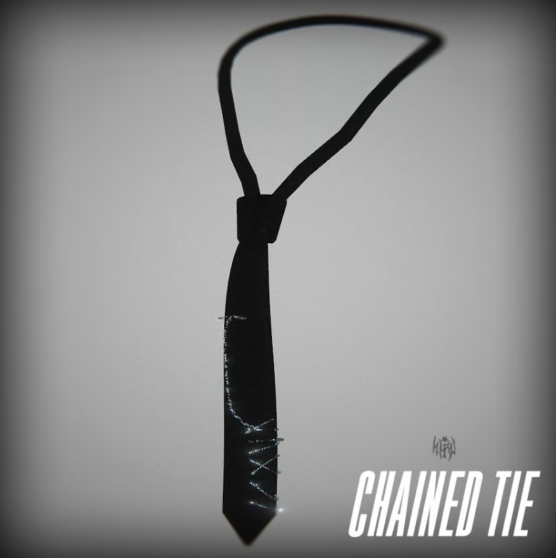 ☆ "chained tie"