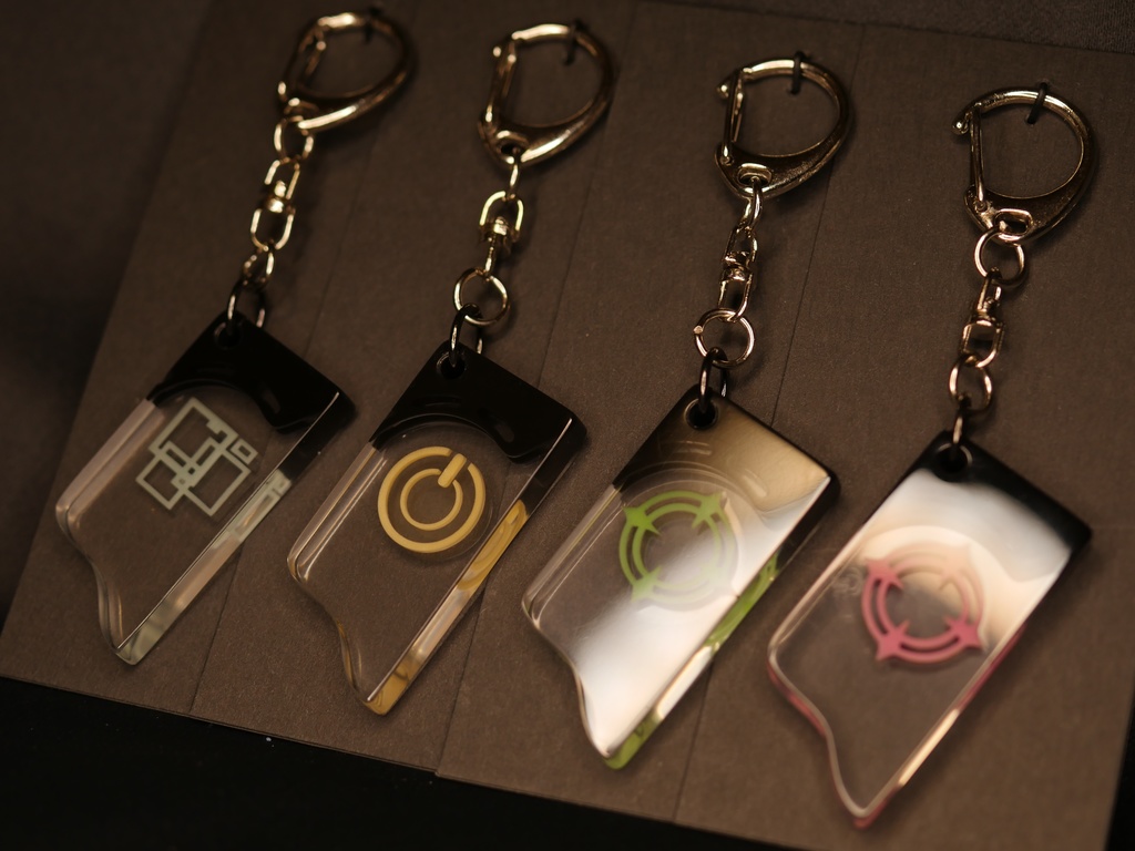 【ブルーアーカイブ】煌めくヘイローキーホルダー ver.モモイ