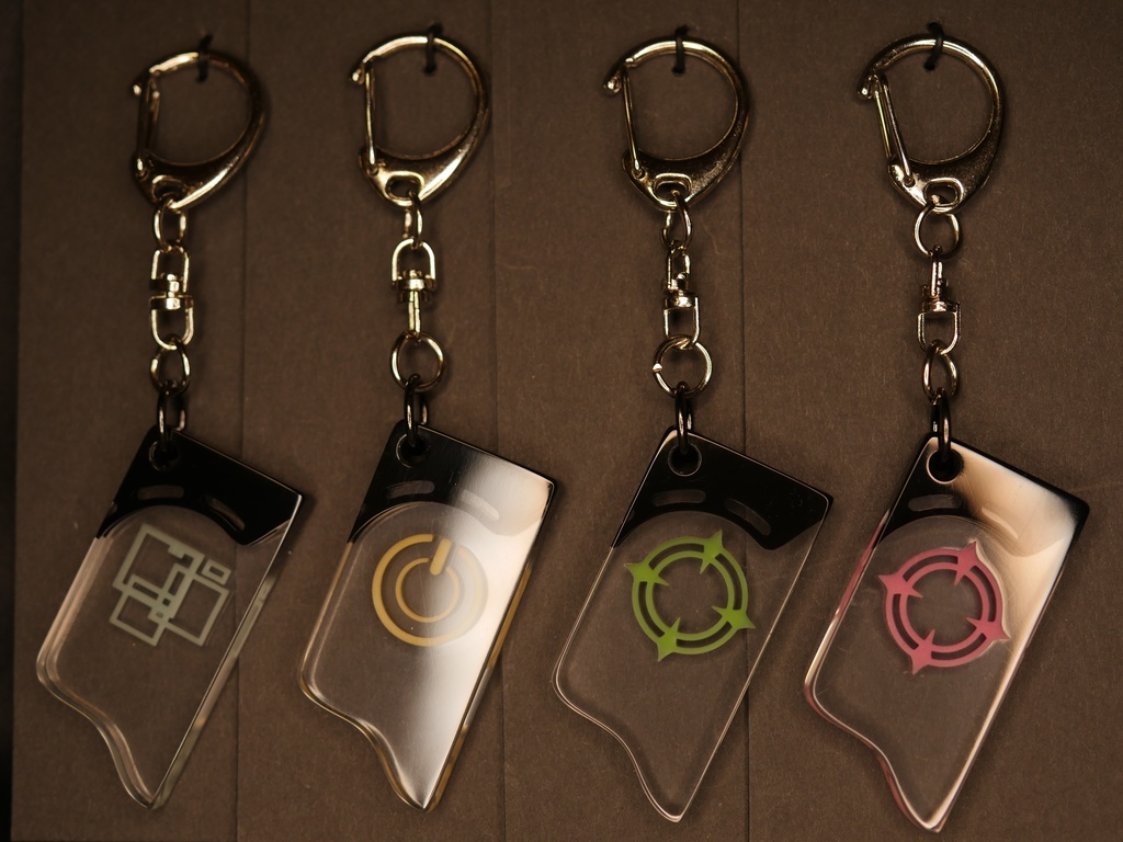 【ブルーアーカイブ】煌めくヘイローキーホルダー ver.モモイ