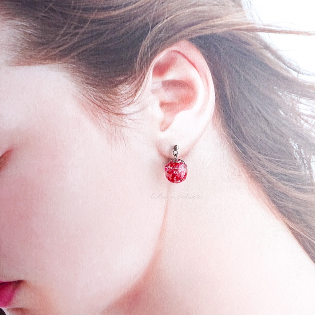 かすみ珠【紅】ピアス/イヤリング(金属アレルギー対応)