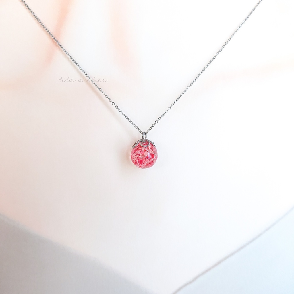 かすみ珠【紅】ペンダント(金属アレルギー対応)