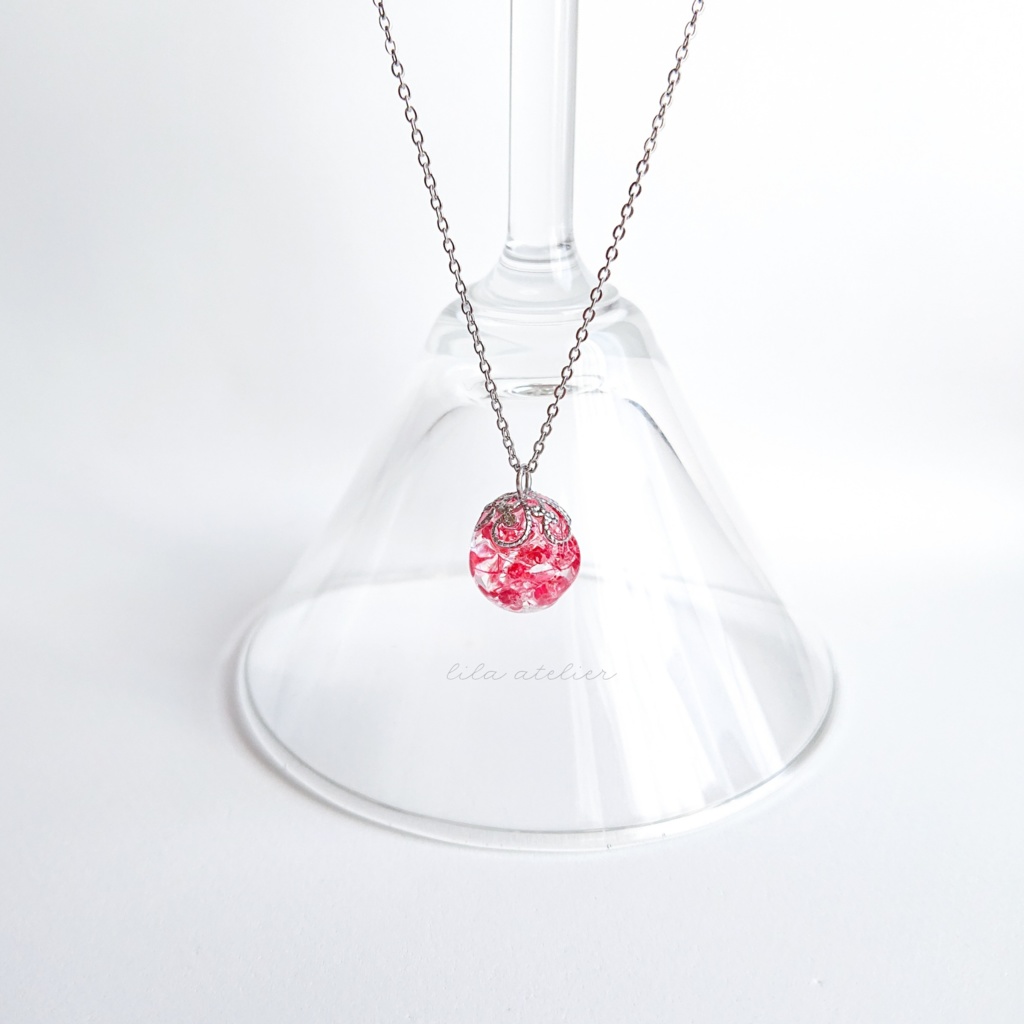 かすみ珠【紅】ペンダント(金属アレルギー対応)