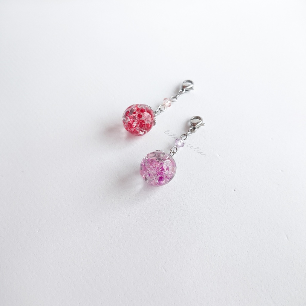 かすみ珠【紅】チャーム(金属アレルギー対応)