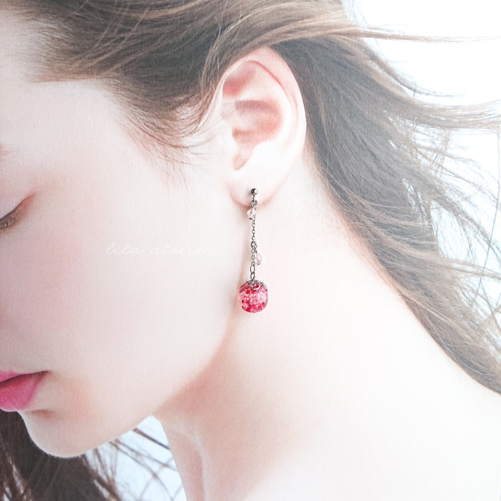 かすみ珠【紅】ロングチェーンピアス/イヤリング(金属アレルギー対応)