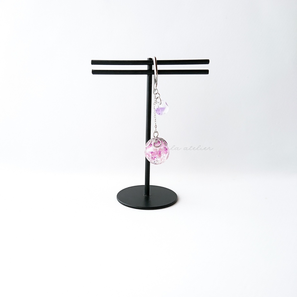 かすみ珠【紫】ポニーフック(金属アレルギー対応)