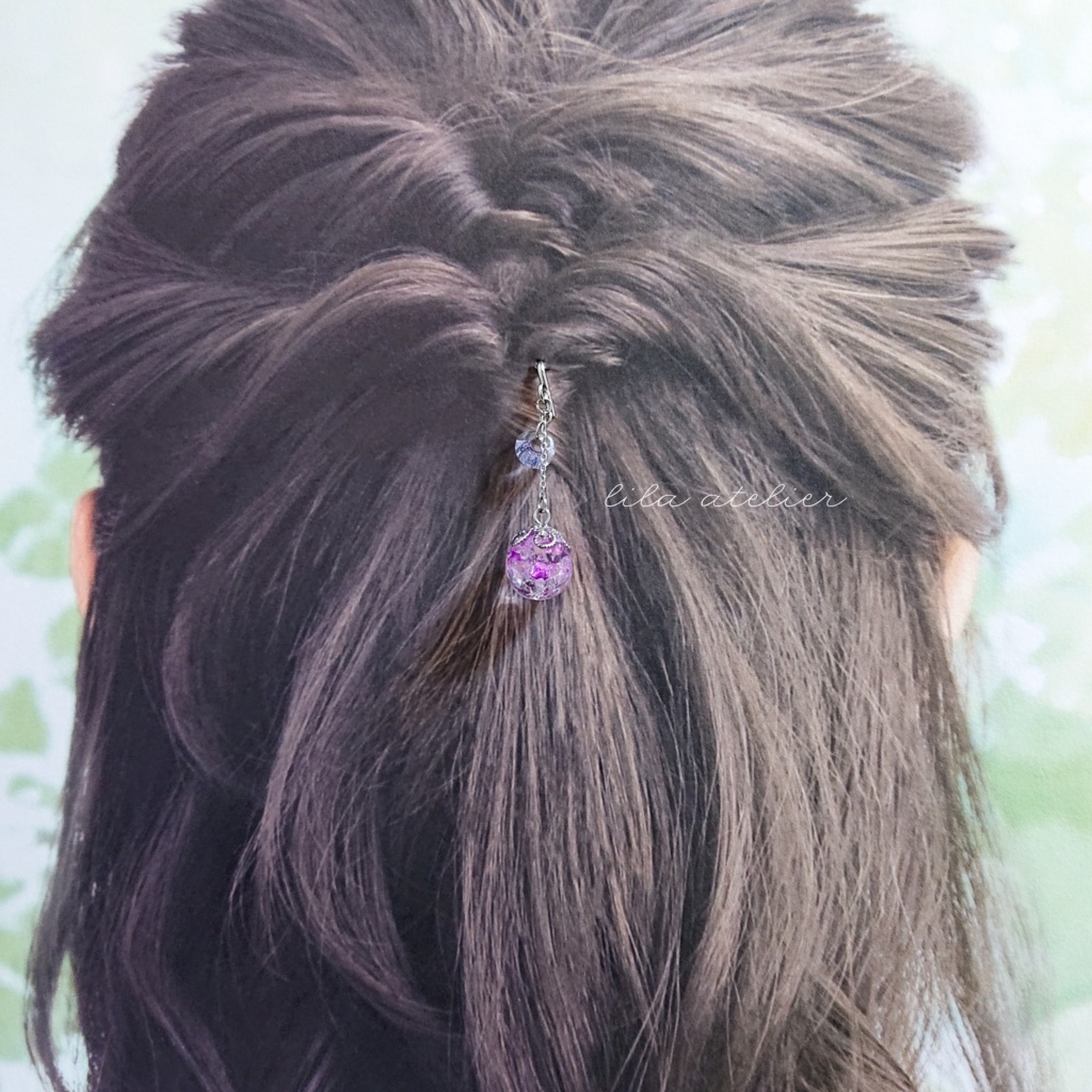 かすみ珠【紫】ポニーフック(金属アレルギー対応)