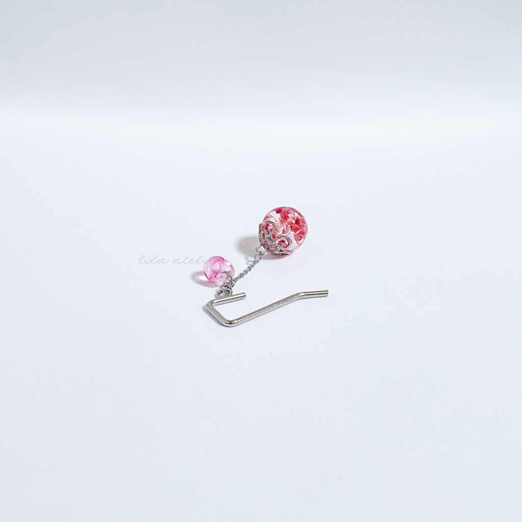 かすみ珠【紅】ポニーフック(金属アレルギー対応)