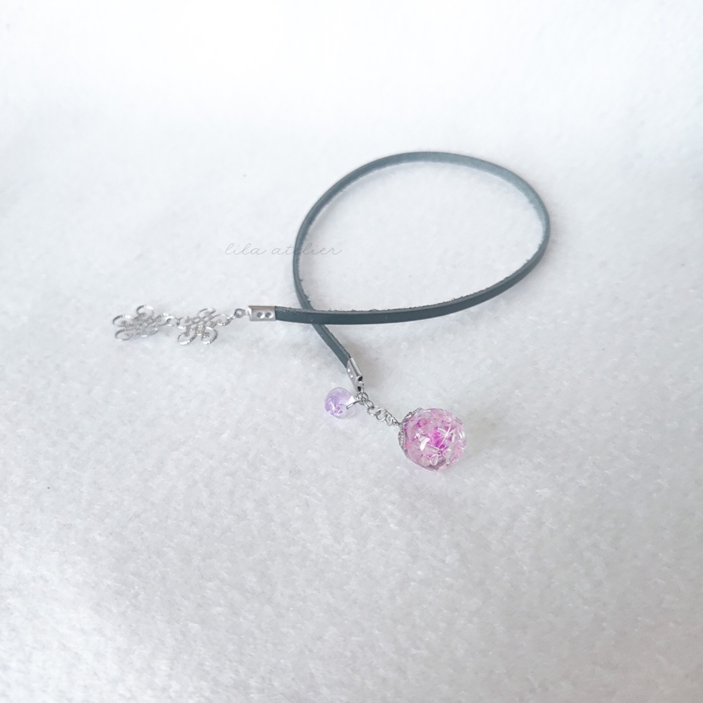 かすみ珠【紫】革紐ブックマーカー(金属アレルギー対応)