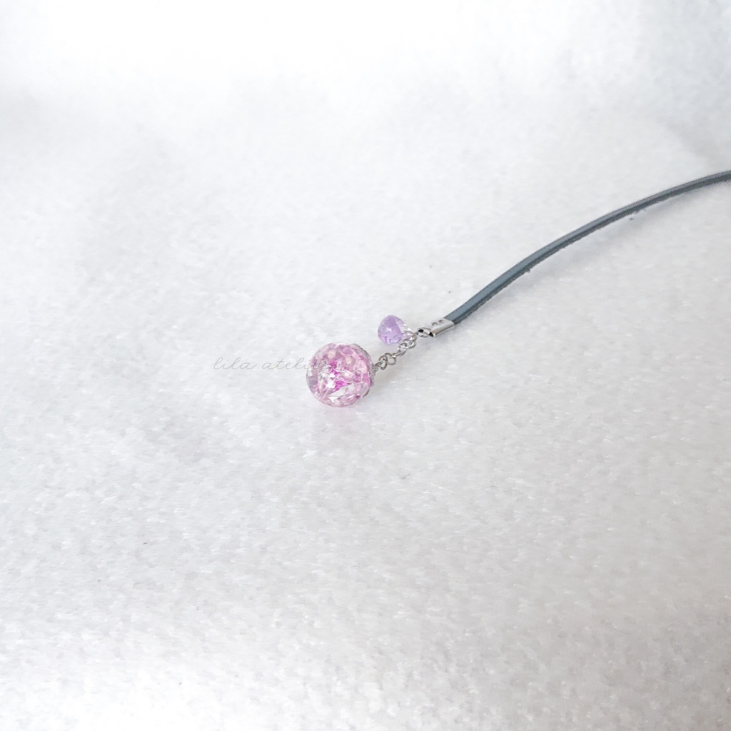 かすみ珠【紫】革紐ブックマーカー(金属アレルギー対応)