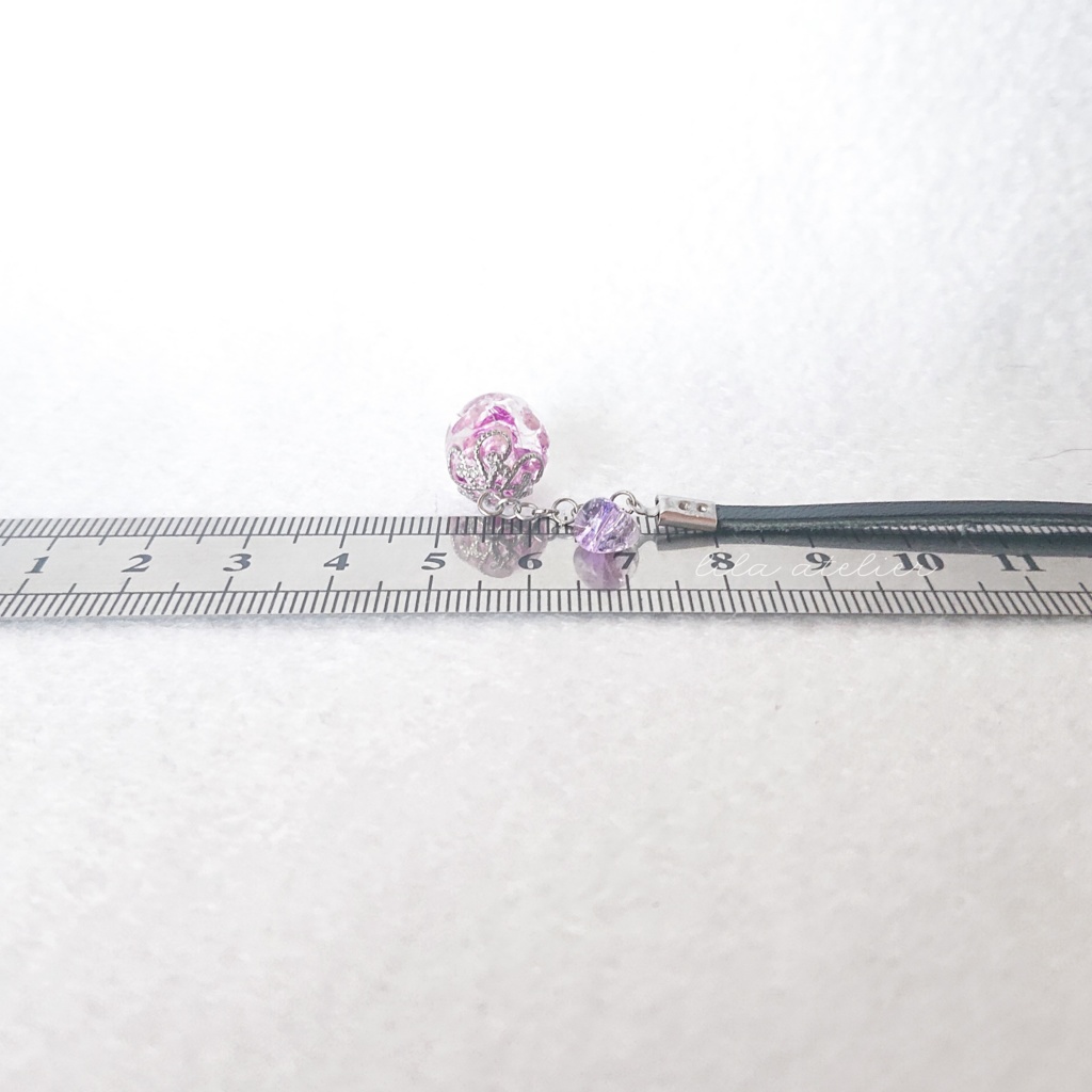 かすみ珠【紫】革紐ブックマーカー(金属アレルギー対応)