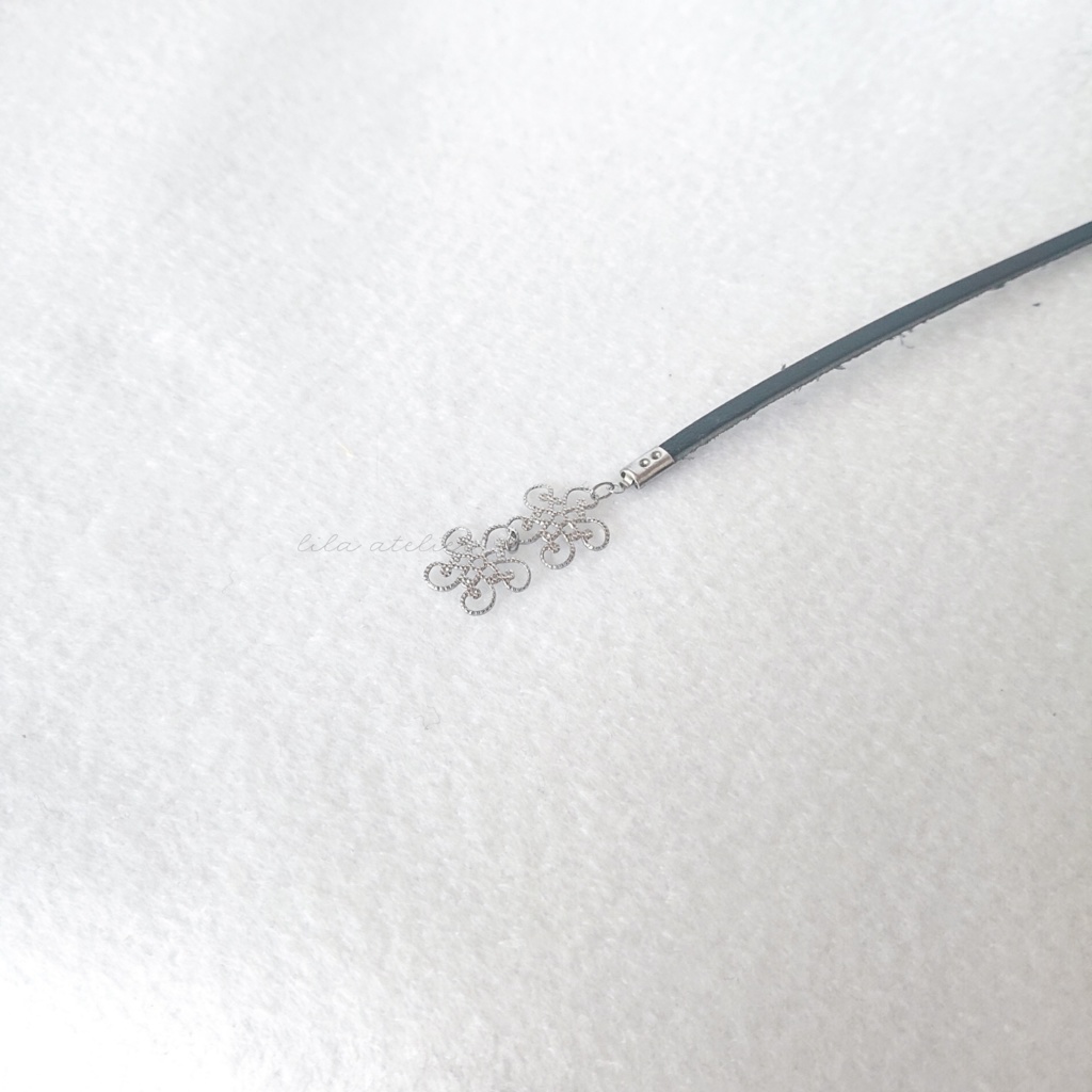 かすみ珠【紅】革紐ブックマーカー(金属アレルギー対応)