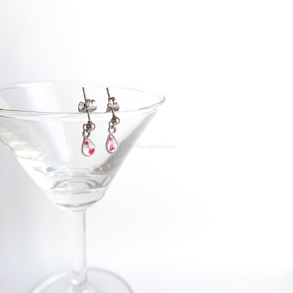 かすみ雫【紅】ピアス/イヤリング(金属アレルギー対応)