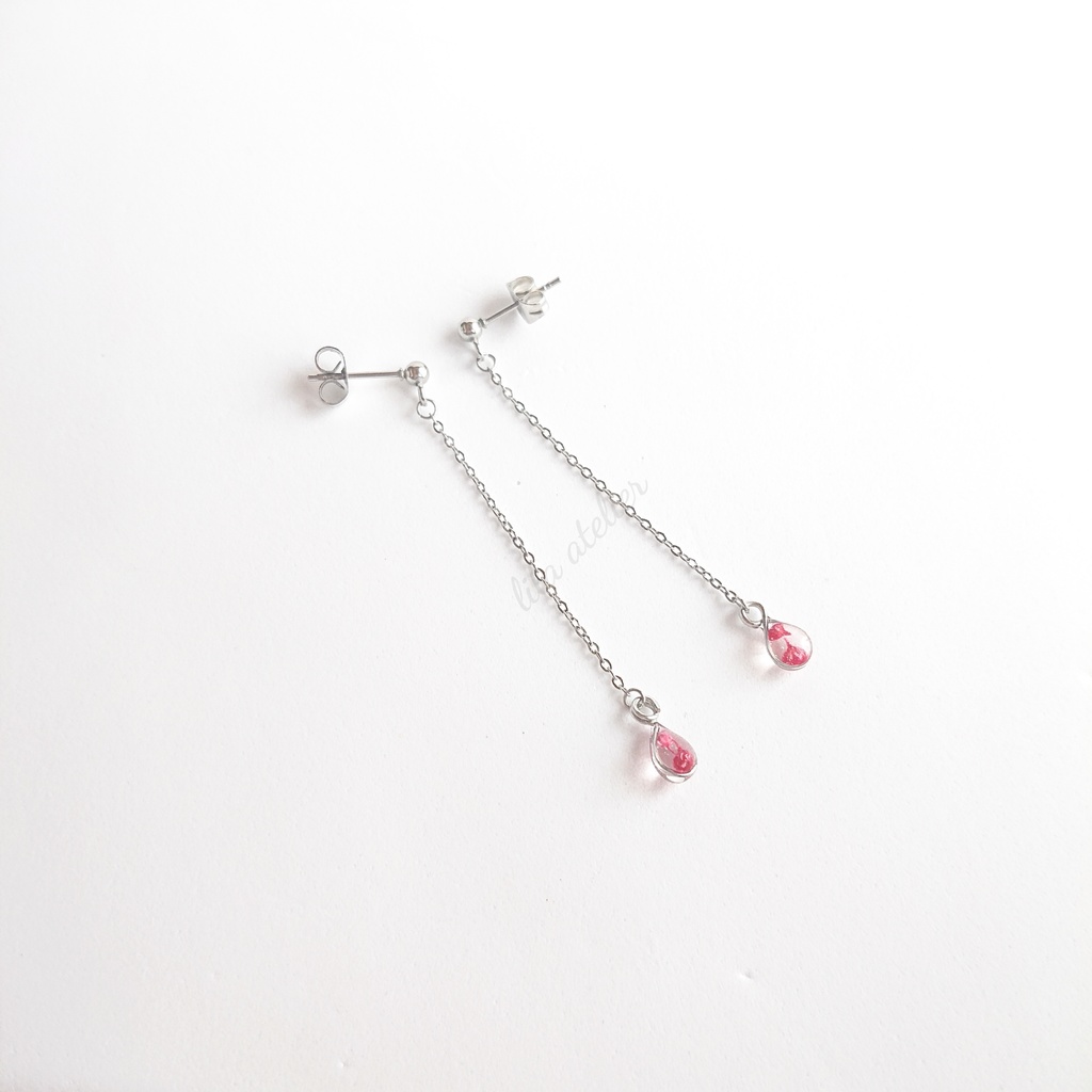 かすみ雫【紅】ロングチェーンピアス/イヤリング(金属アレルギー対応)