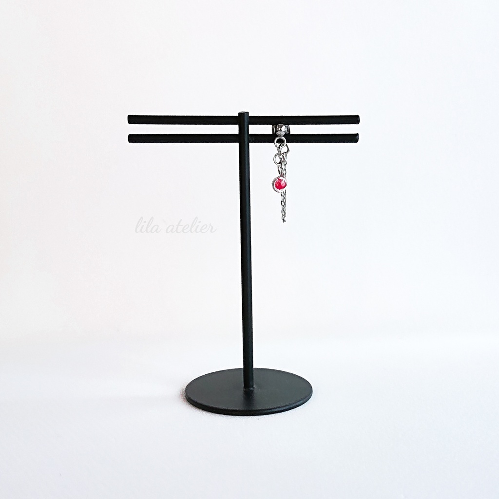 《片耳用》かすみ粒【紅】チェーンピアス(金属アレルギー対応)