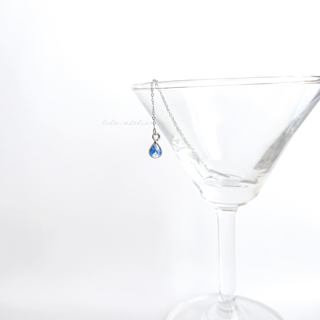 《片耳用》かすみ雫【夜空】アメリカンピアス(金属アレルギー対応)