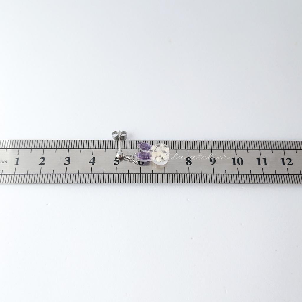 彩りかすみウサギ【紫】ピアス/イヤリング(金属アレルギー対応)