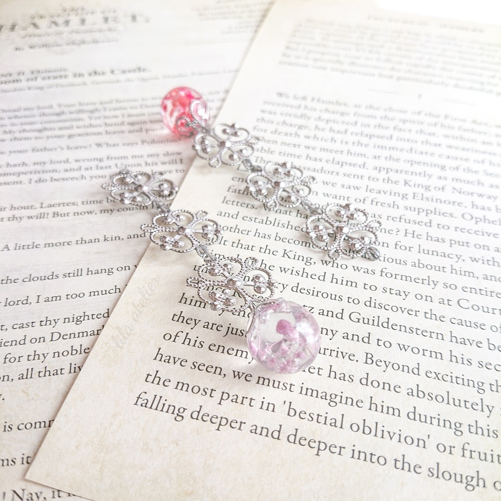 かすみ珠と三つ葉【紅】しおり(金属アレルギー対応)