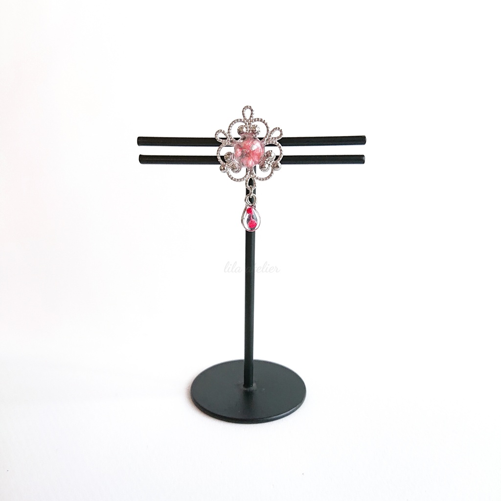 かすみ三つ葉と雫【紅】マグネット(金属アレルギー対応)