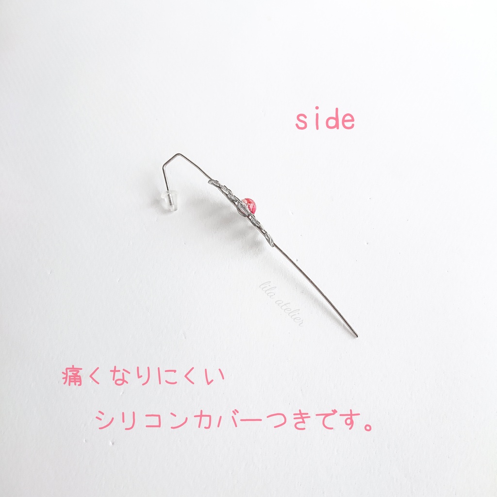 《片耳用》かすみ水中花細工【紅】イヤーラップクローラーフックピアス(金属アレルギー対応)