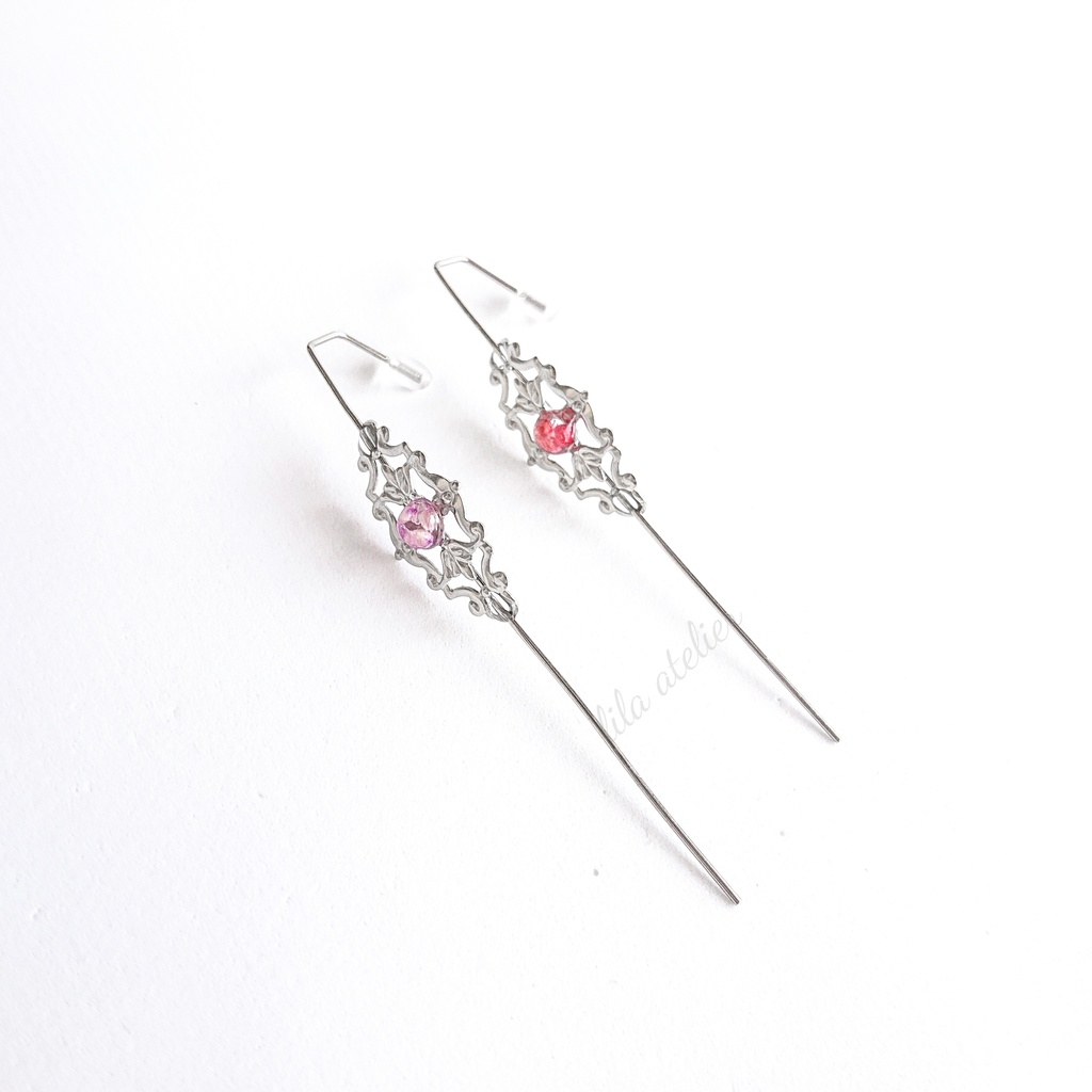 《片耳用》かすみ水中花細工【紅】イヤーラップクローラーフックピアス(金属アレルギー対応)