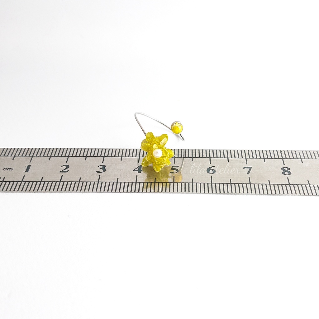 かすみ粒【翠】とミニコーンフラワーピンキーリング(金属アレルギー対応)