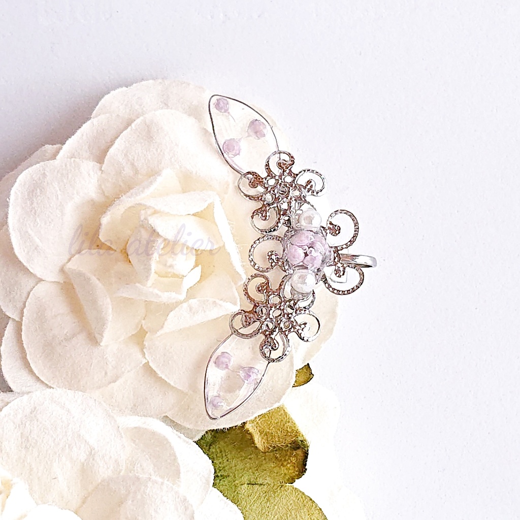 《片耳用》かすみ水中花と葉【紫】イヤークリップ(金属アレルギー対応)