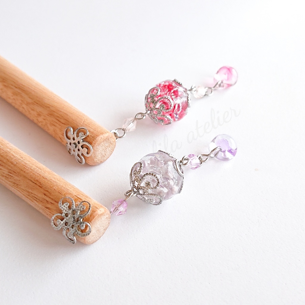 かすみ珠【紅】木製かんざし(金属アレルギー対応)