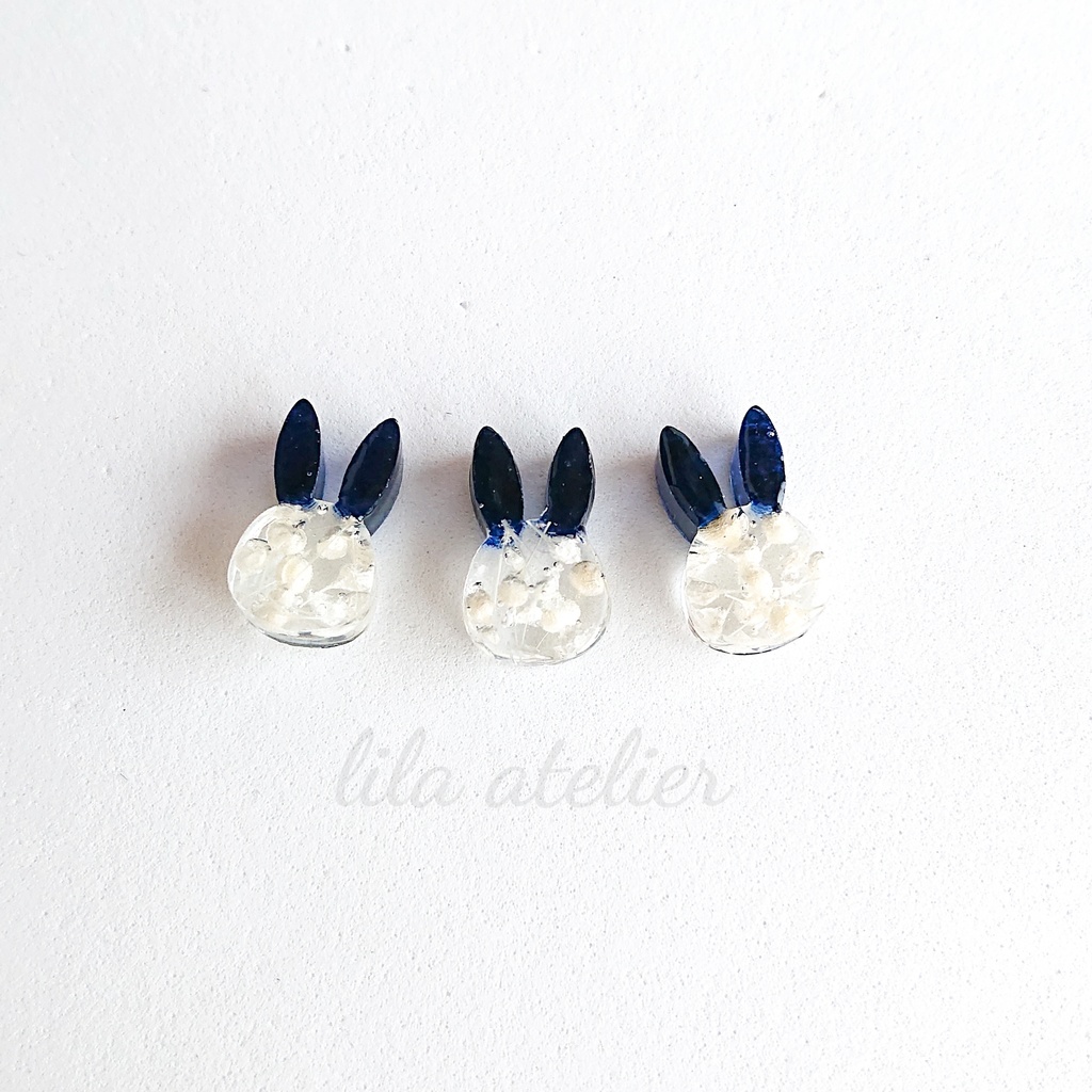 彩りかすみウサギ【夜空】ピアス/イヤリング(金属アレルギー対応)