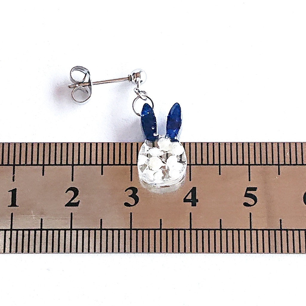 彩りかすみウサギ【夜空】ピアス/イヤリング(金属アレルギー対応)