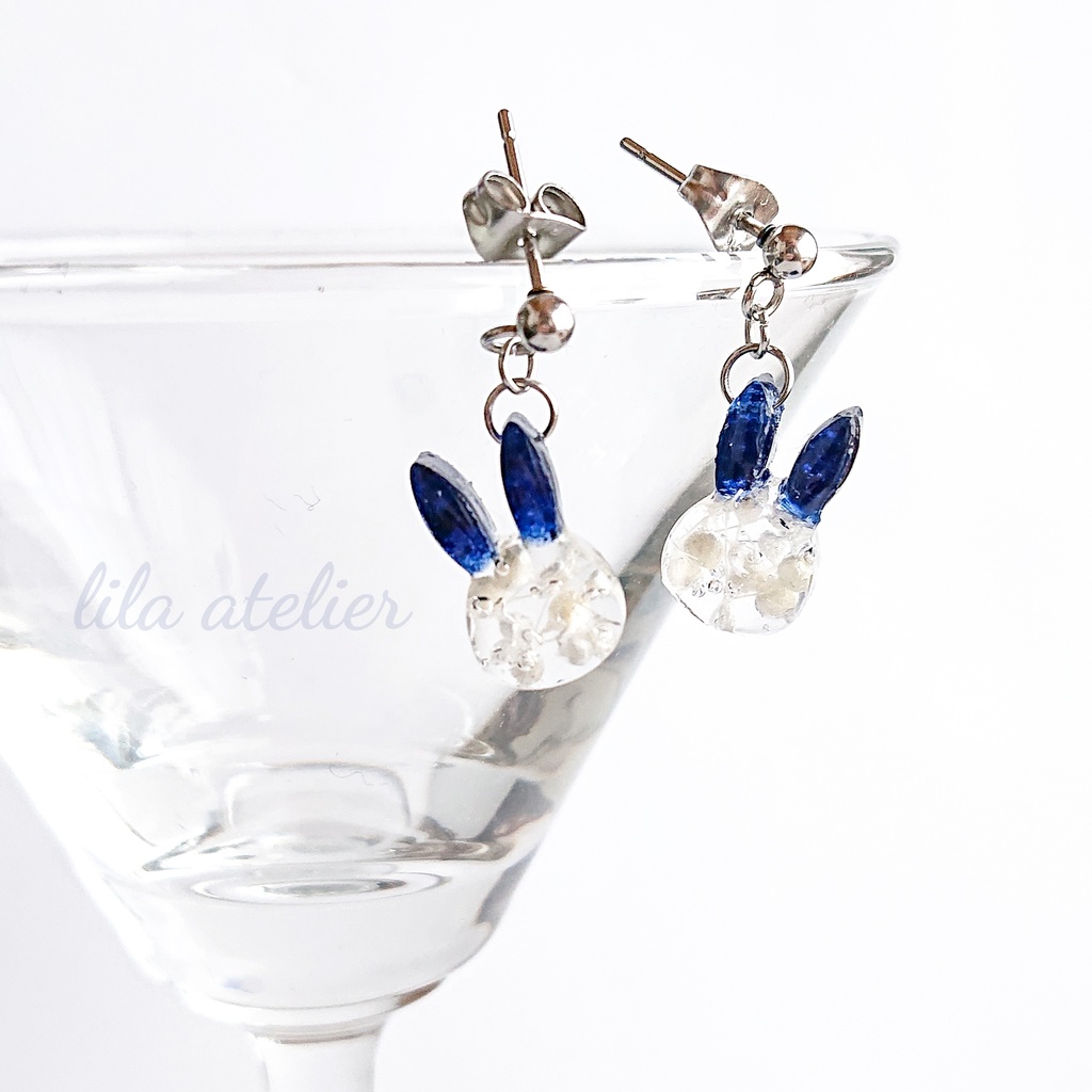 彩りかすみウサギ【夜空】ピアス/イヤリング(金属アレルギー対応)