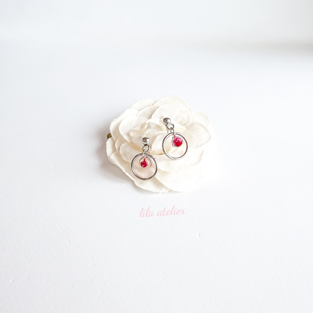 かすみ粒圓【紅】ピアス／イヤリング（金属アレルギー対応）