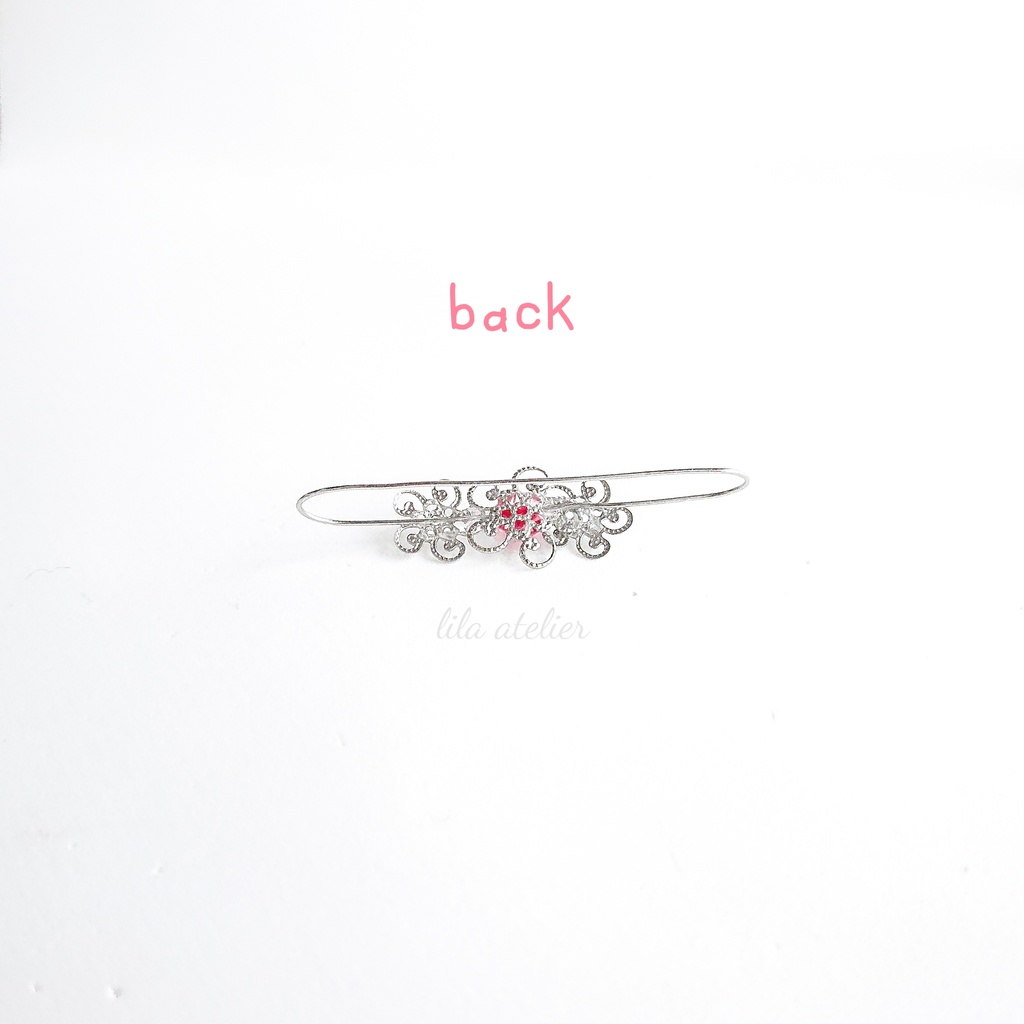 《片耳用》かすみ水中花と花細工【紅】カバーカフ(金属アレルギー対応)