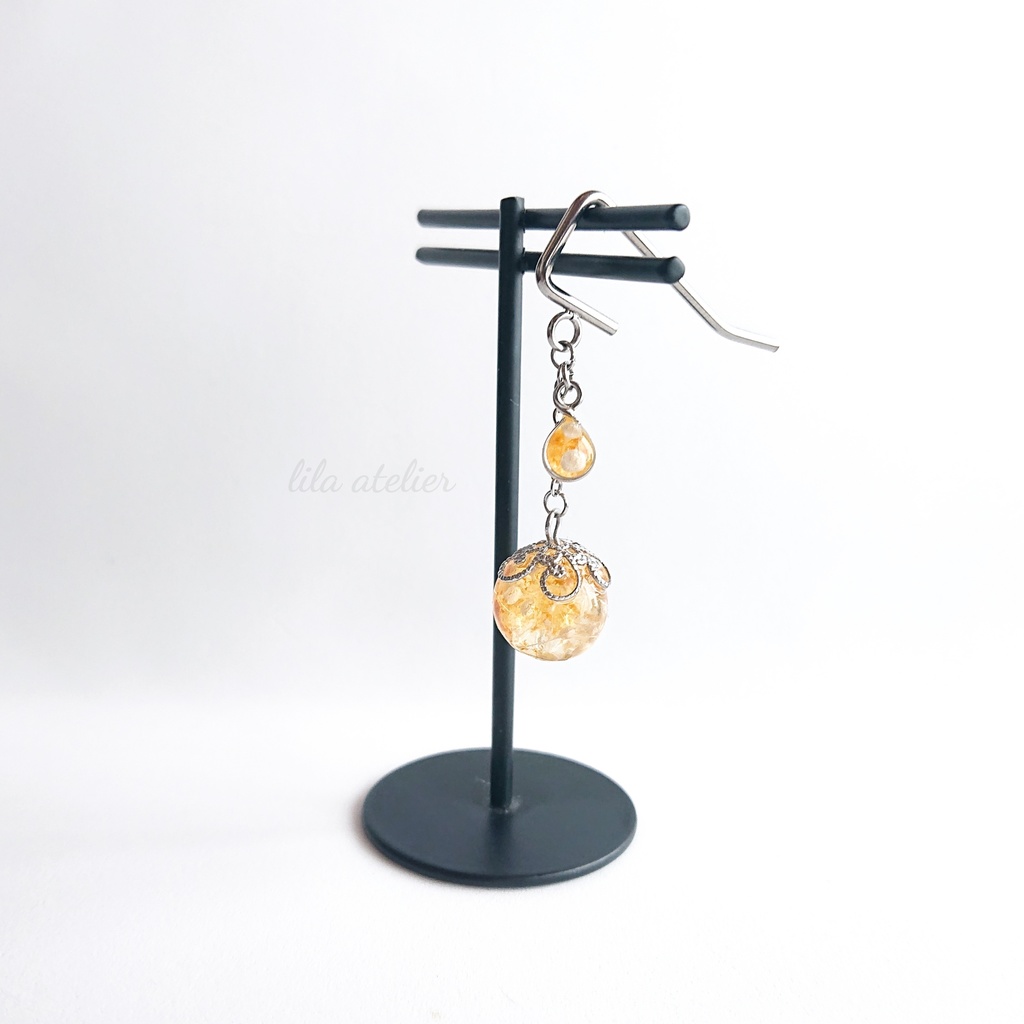 かすみ珠と雫【秋】ポニーフック(金属アレルギー対応)