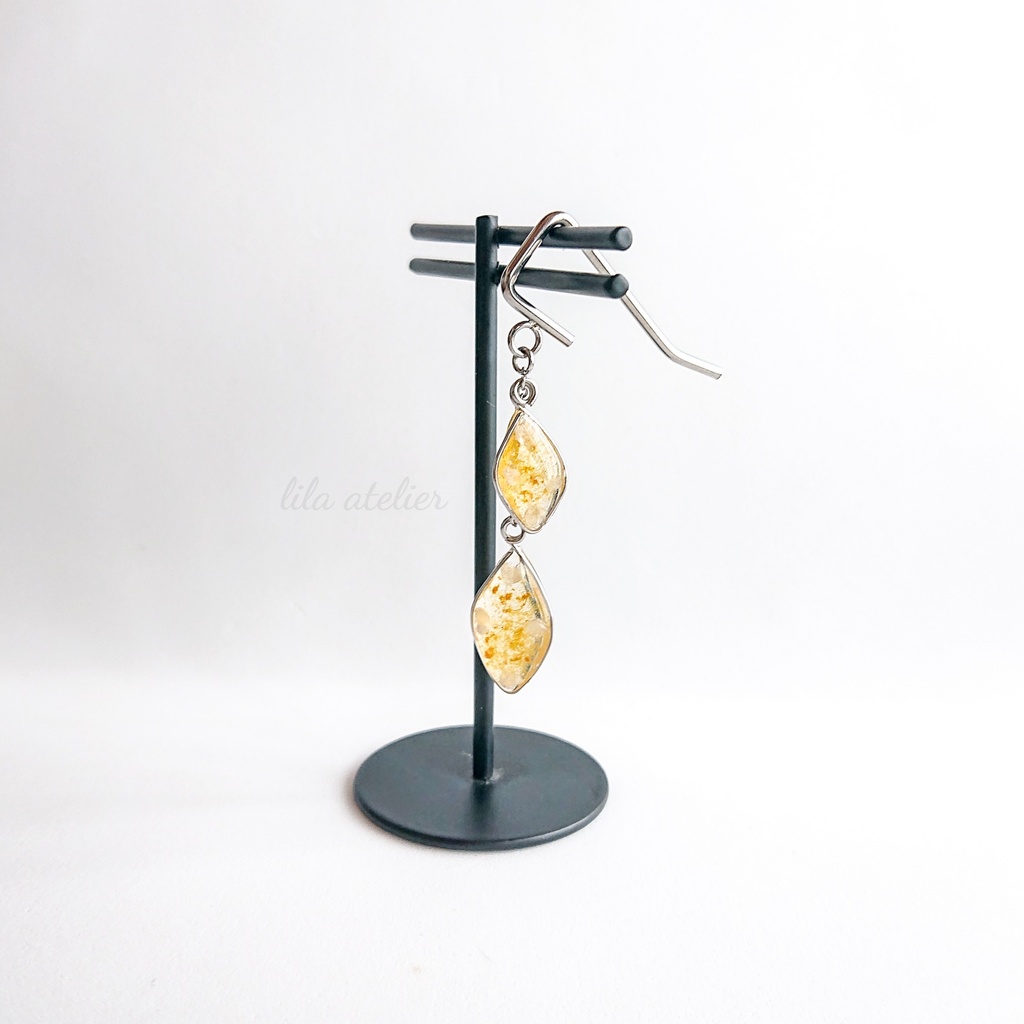 かすみ双葉【秋】ポニーフック(金属アレルギー対応)