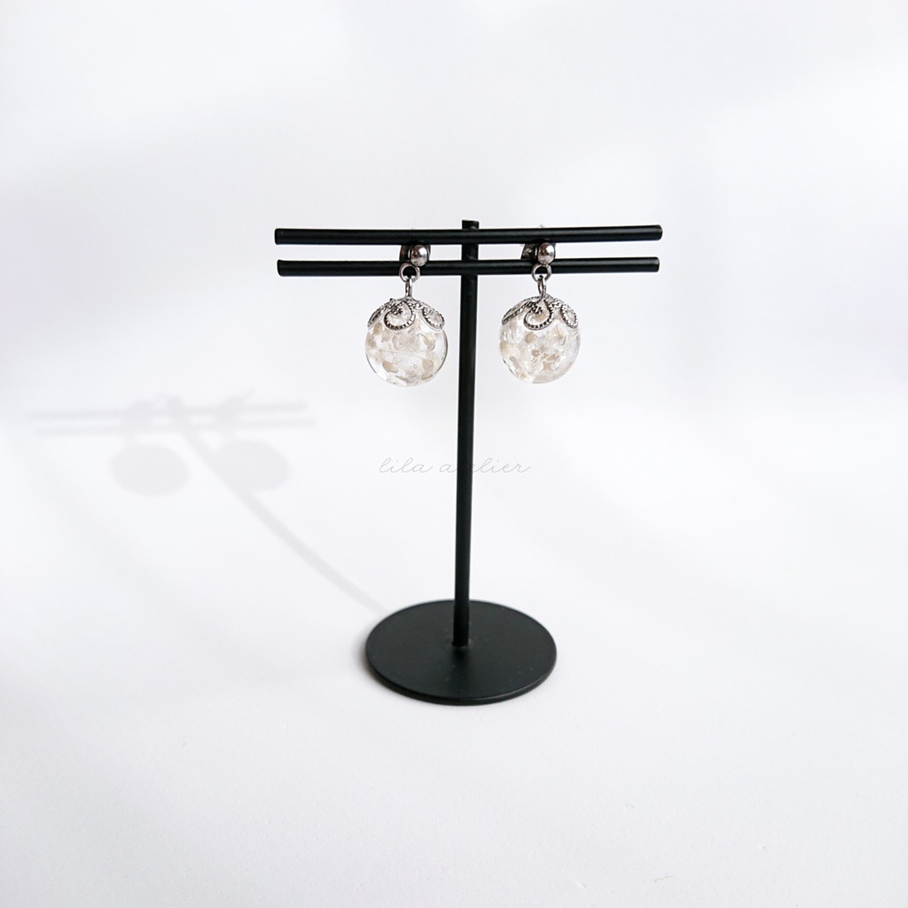 かすみ珠【白】ピアス/イヤリング(金属アレルギー対応)