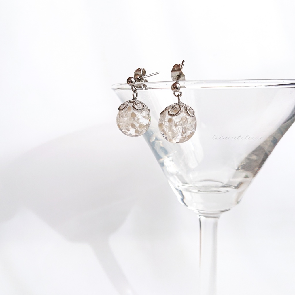 かすみ珠【白】ピアス/イヤリング(金属アレルギー対応)