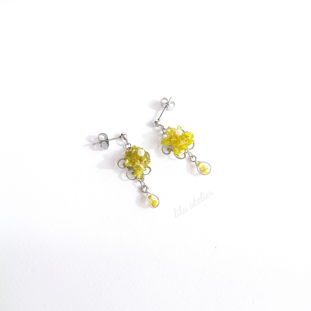 かすみ雫【翠】とミニコーンフラワー ピアス/イヤリング(金属アレルギー対応)