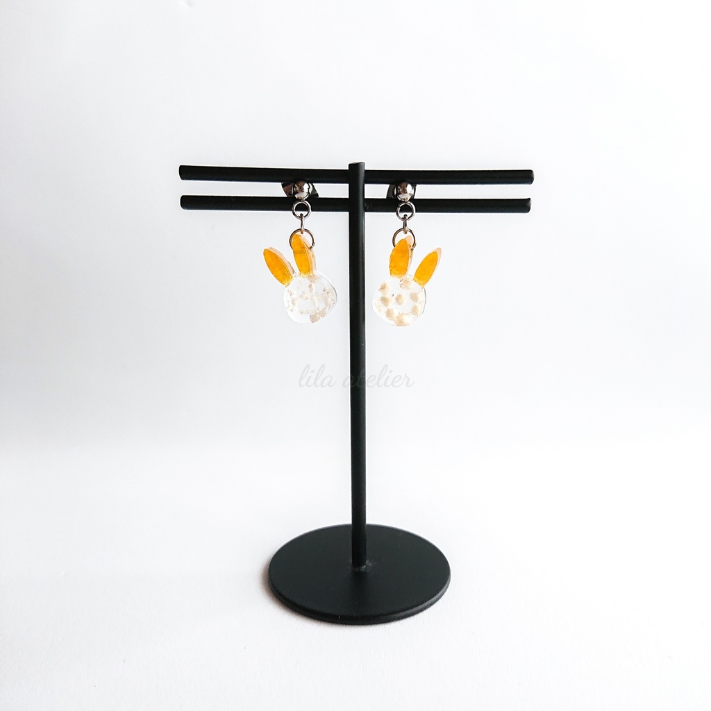 彩りかすみウサギ【秋】ピアス/イヤリング(金属アレルギー対応)